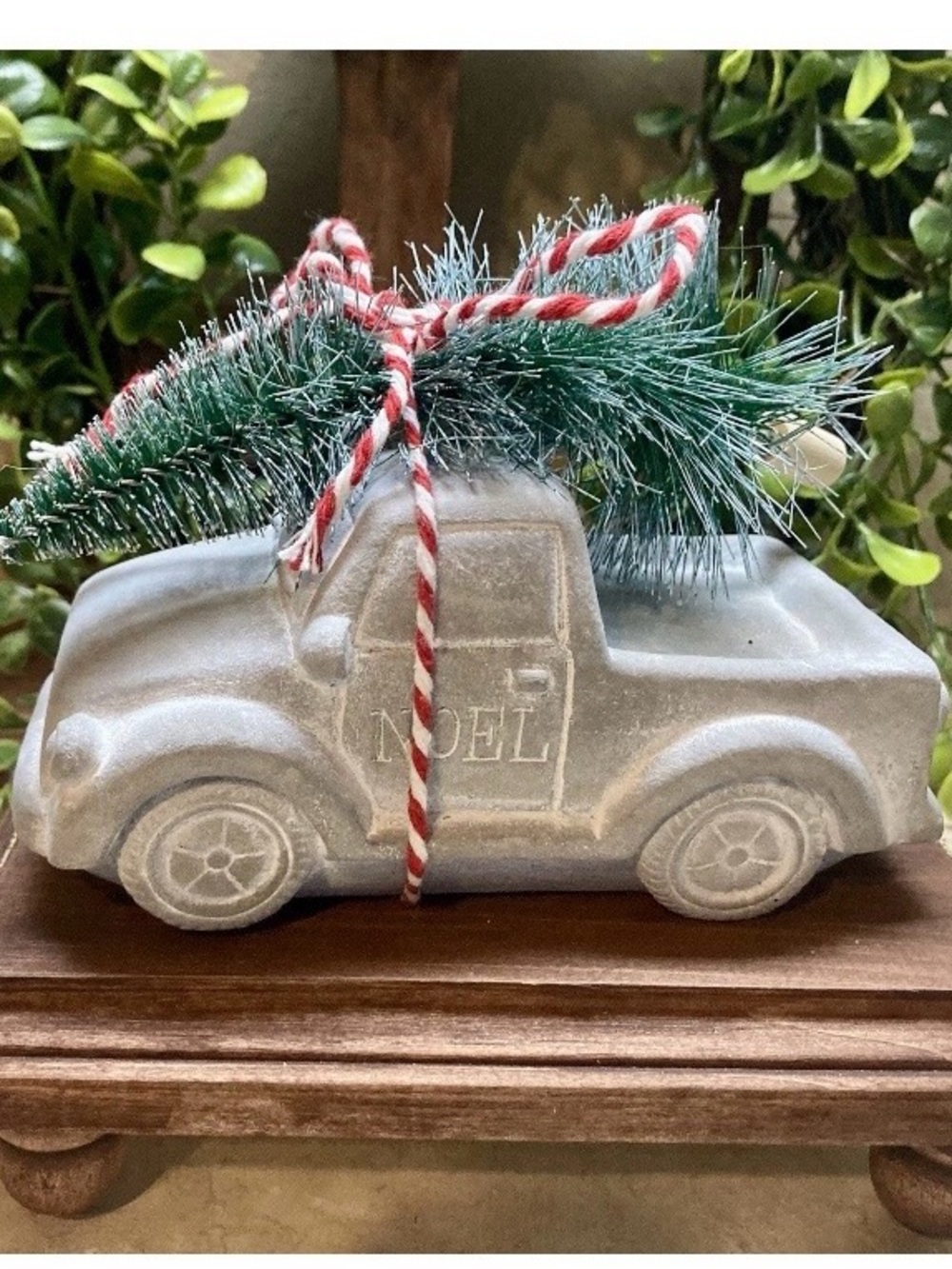 Holiday Cement Truck With Christmas Tree Door Stop Table Decor Paperweight NEW